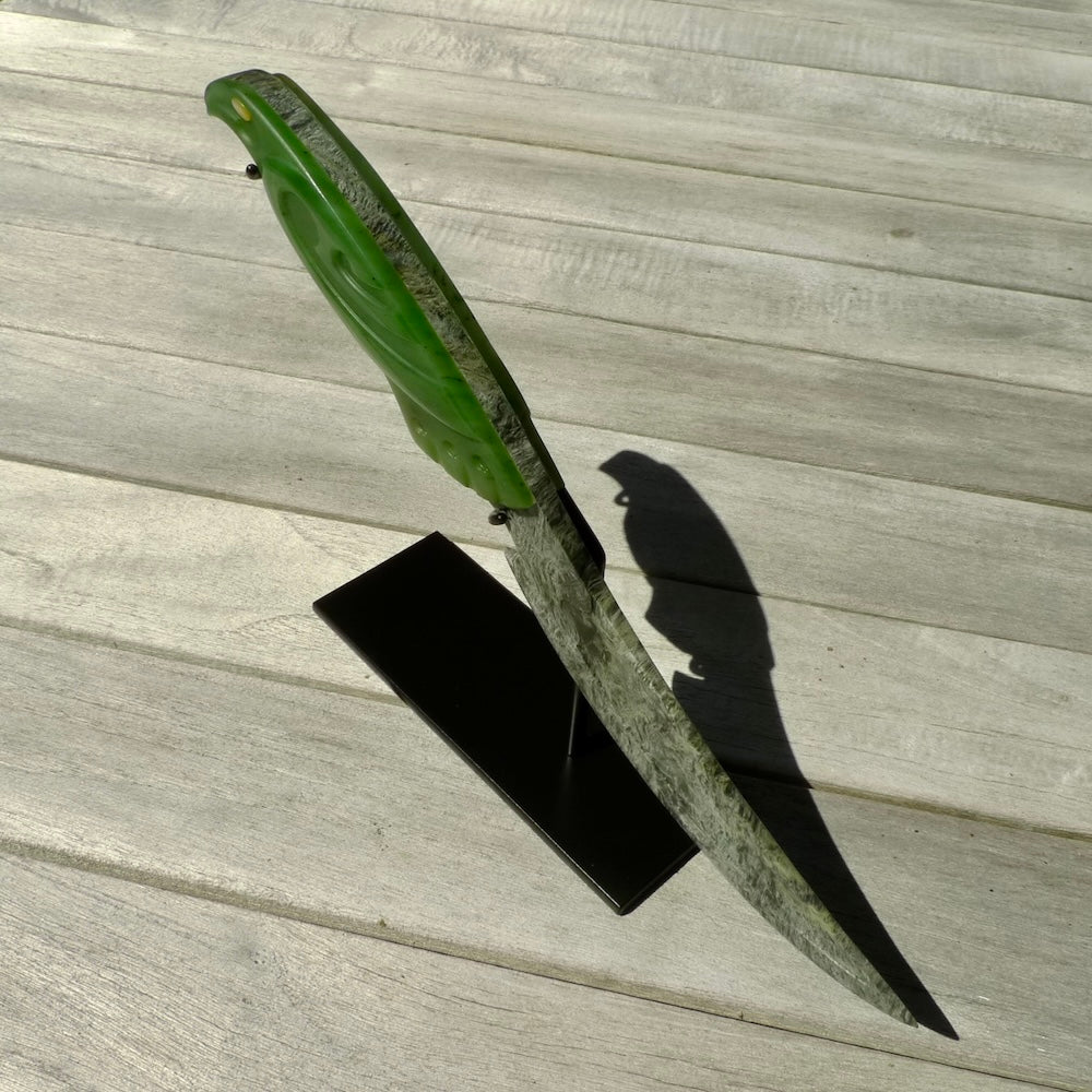 A hand carved large New Zealand Jade Haast Eagle knife display art. A large sized hand made Jade Haast eagle knife by New Zealand artist Kerry Thompson. One off work of art to display.