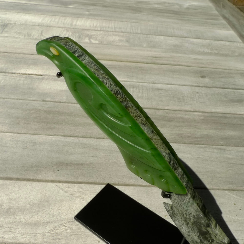 A hand carved large New Zealand Jade Haast Eagle knife display art. A large sized hand made Jade Haast eagle knife by New Zealand artist Kerry Thompson. One off work of art to display.